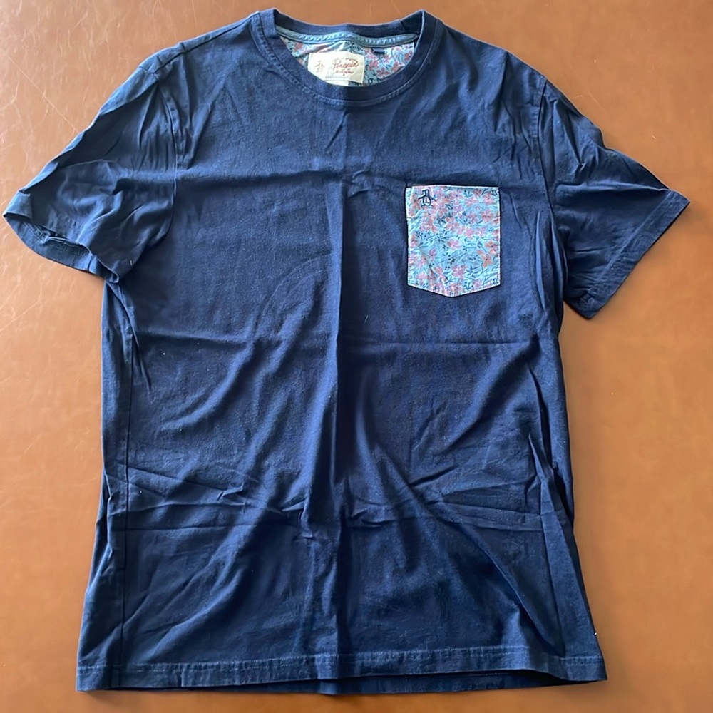 Original Penguin brand navy/floral pocket tee. Size large.